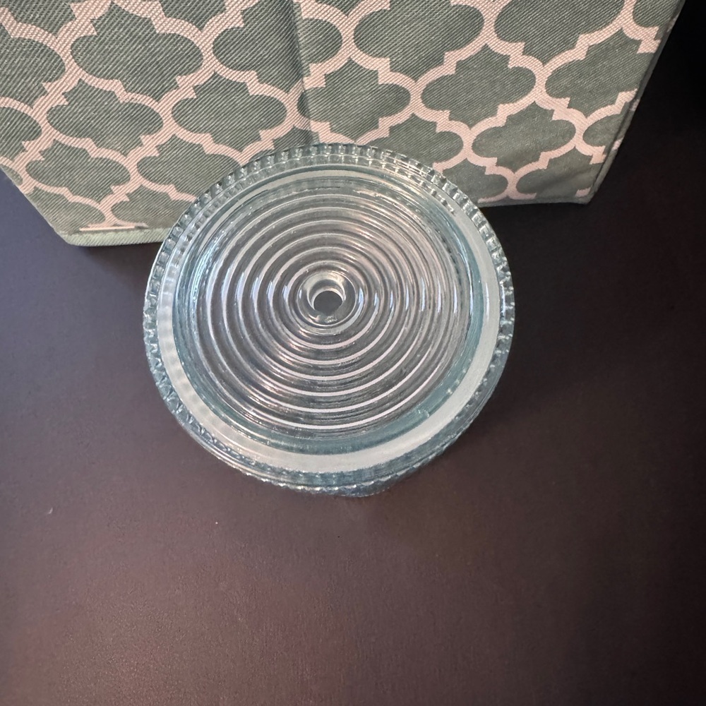 Starbucks Mermaid Iridescent Grande Cold Cup 2022 - Picture 2 of 4